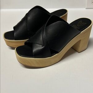 Beast Fashion Black Women's Platform Sandals